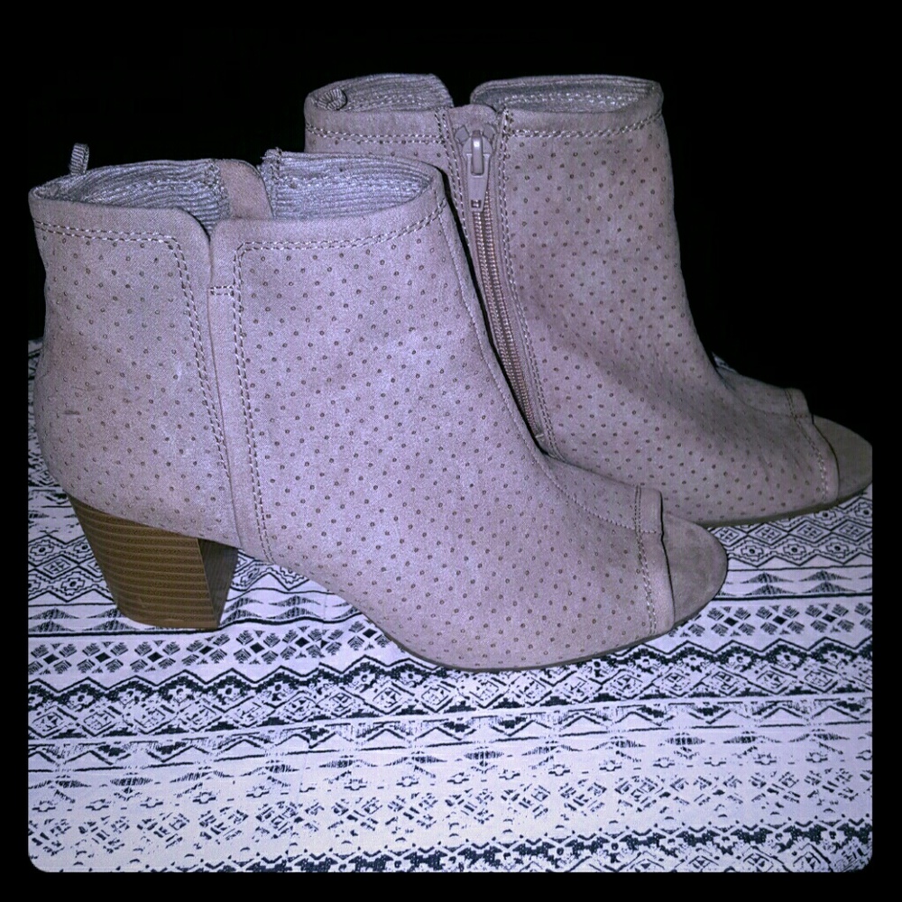 Suede-Beige/Nude Peep Toe Booties